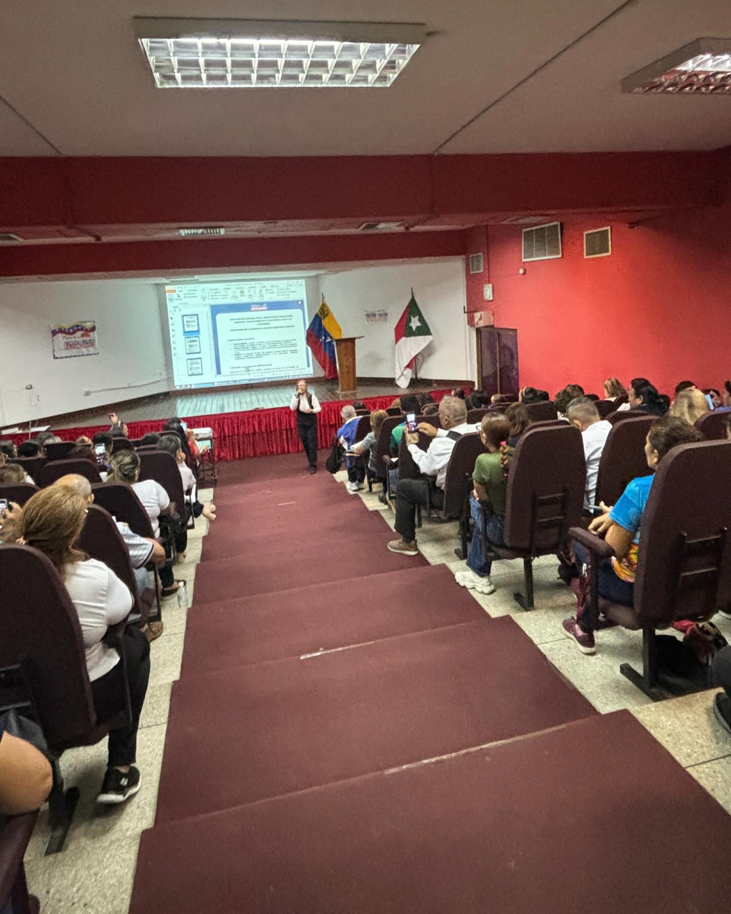 Educación y paz se encuentran en el Foro Central del INCES Valera
